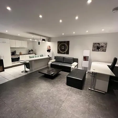 아파트 Eg Mit Eigenem Eingang *